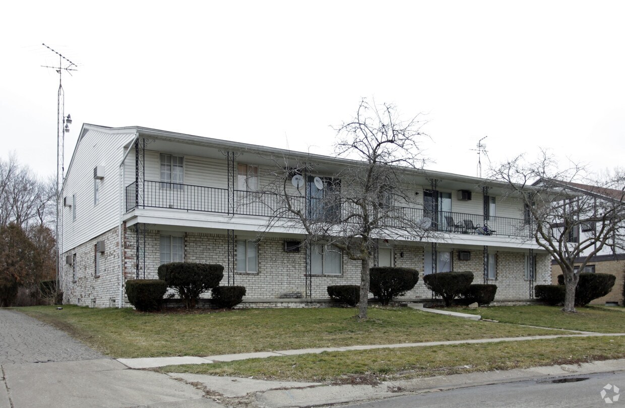 Primary Photo - 1402 Brooke Park Dr