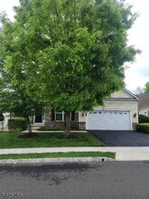 Building Photo - 468 Crossfields Ln