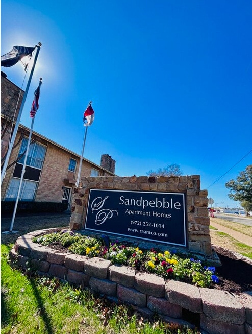 Primary Photo - Sandpebble