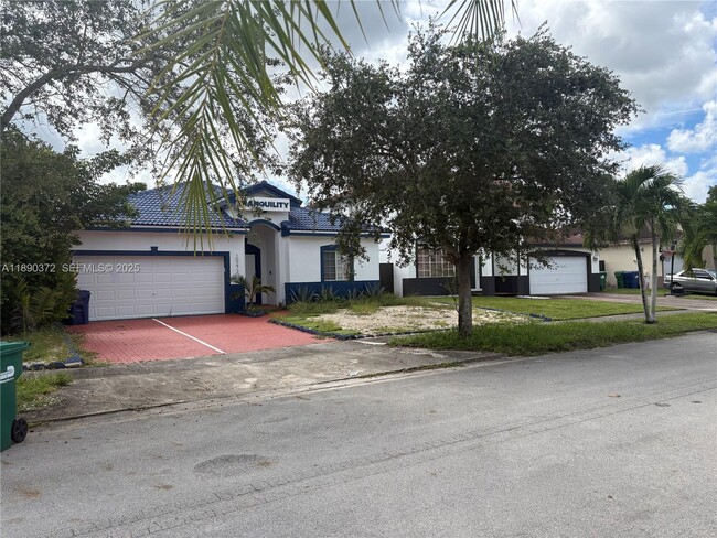 Foto del edificio - 10272 SW 227th Ln