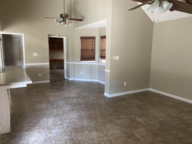 Foto del edificio - 2304 Mountain Oak Rd