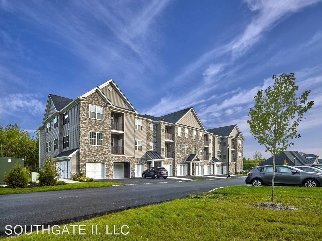 Primary Photo - 2 br, 2 bath Apartment - 5 Schindler Ct 3 ...