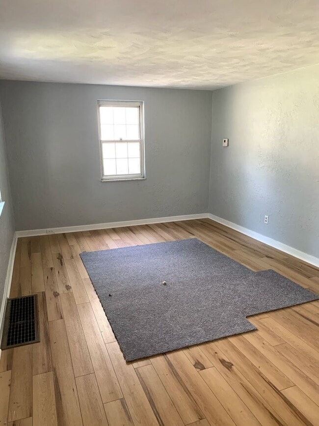 Foto del edificio - Cozy 2 Bed, 2 Bath Home in Brookline - Ava...