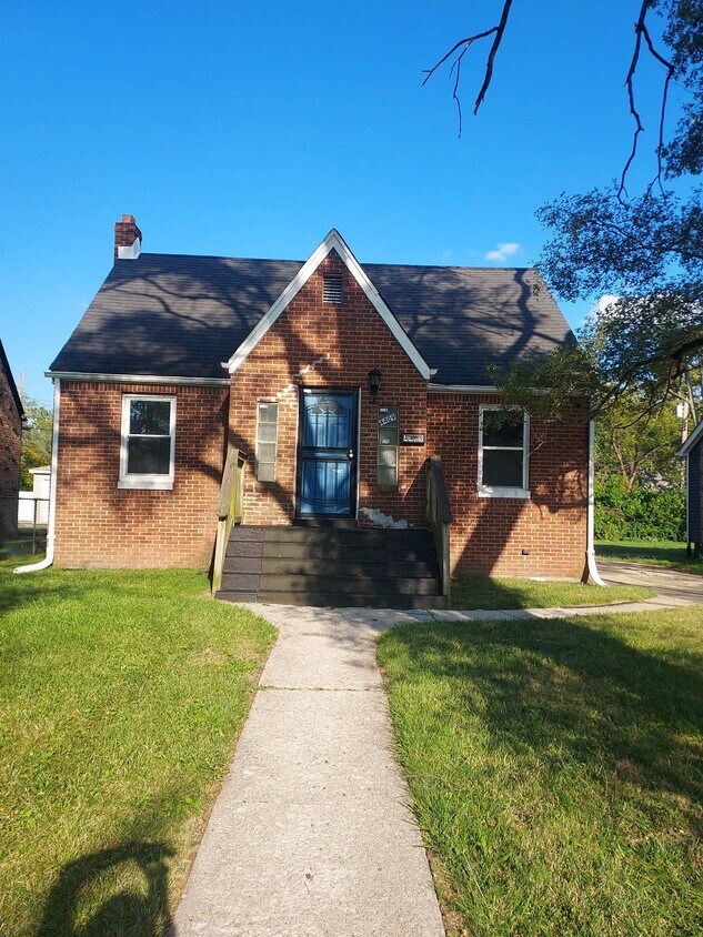 Primary Photo - 4409 Vermont St