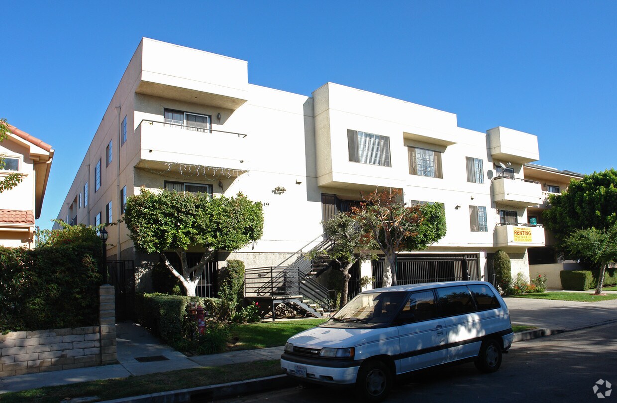 14619 Gledhill ¡St - 14619 Gledhill St