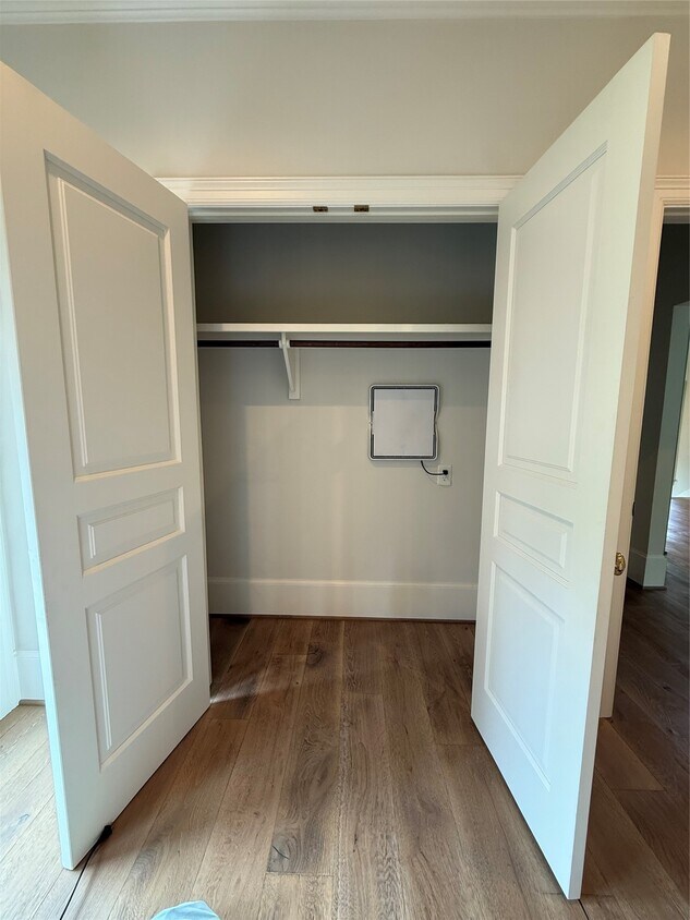 Foto del edificio - 2506 Blue Bonnet Blvd
