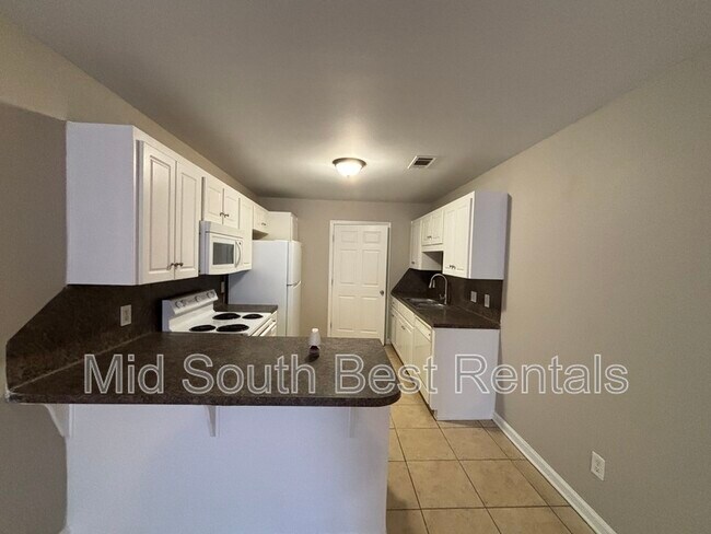 Foto del edificio - 308 Clint Rd