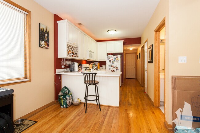 Building Photo - 1410 N Bosworth Ave