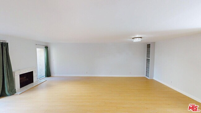 Foto del edificio - 5115 Kester Ave