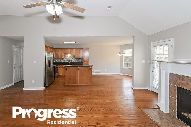 Building Photo - 884 Keebler Dr