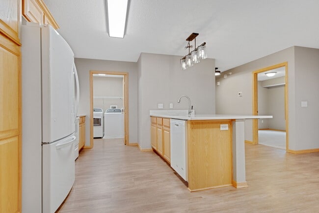 Foto del edificio - 15631 Linnet St NW