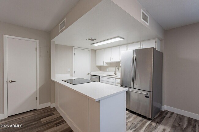 Foto del edificio - 4744 E Portland St