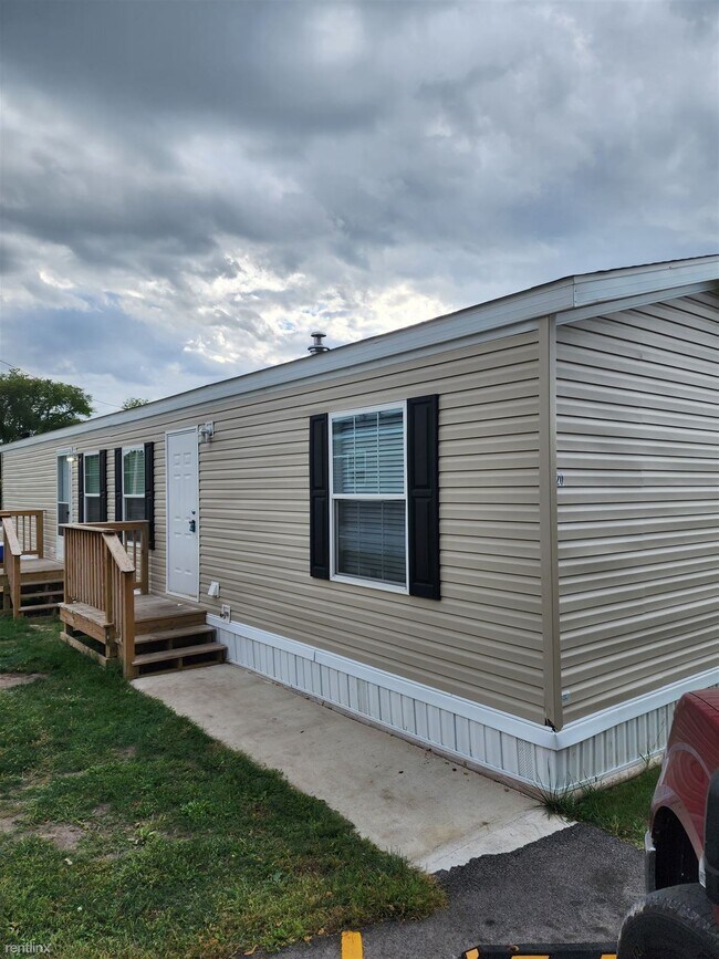 Building Photo - 3 br, 1 bath House - 1301 Devils Glen Rd L...