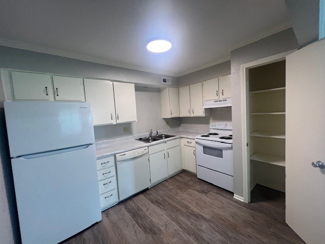 1 Bedroom - Kitchen - Arrow's Mark Apartments