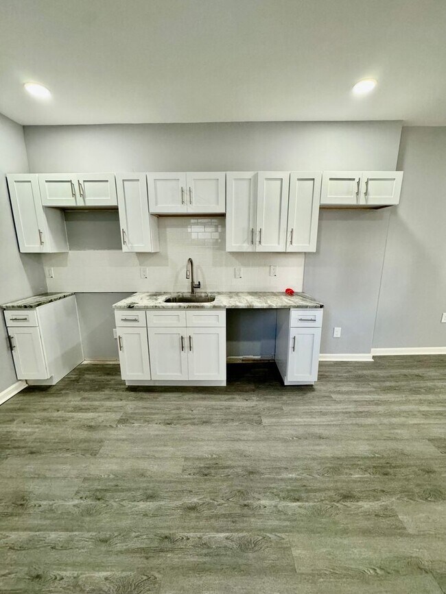 Foto del edificio - Anika Homes 3 Bedroom
