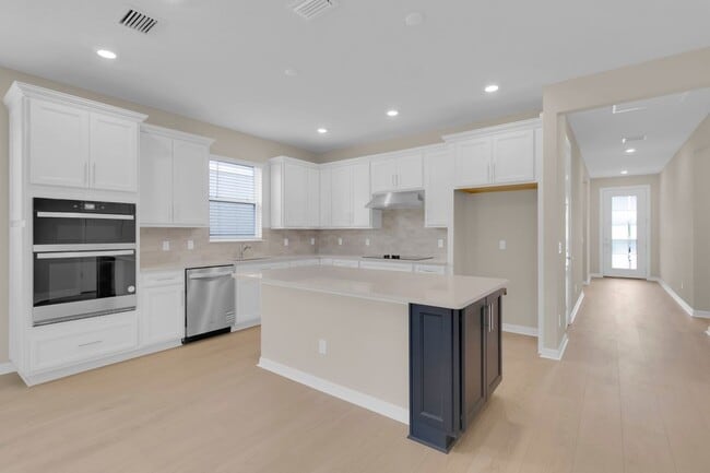 Building Photo - 2261 Mossy Vine Ave