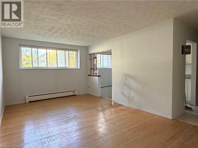Building Photo - 443 Hazel St