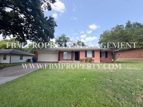 Building Photo - 1408 Nichols St