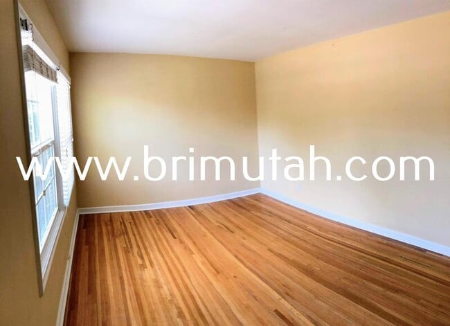 Building Photo - 1262 Parkway Ave