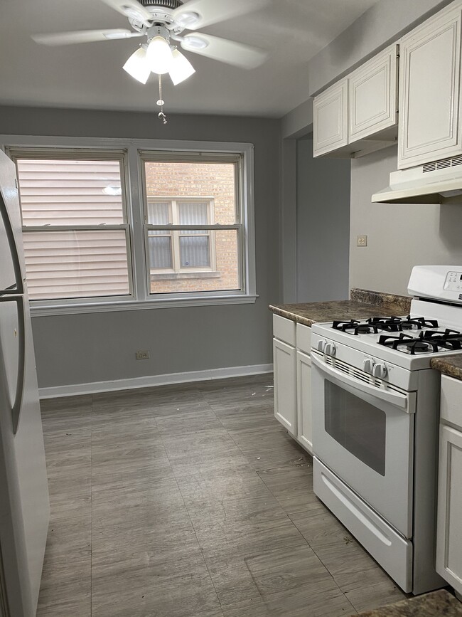 Building Photo - 4856 Mulford St