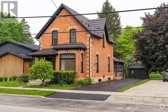 Building Photo - 62 Bruce St S
