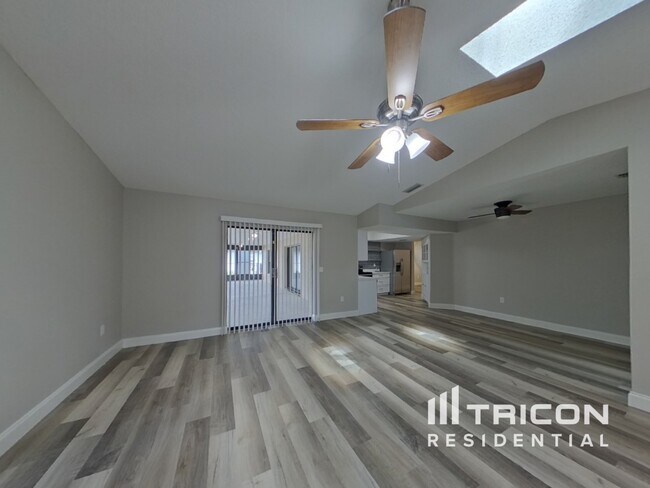 Building Photo - 1535 Bay Hill Cir