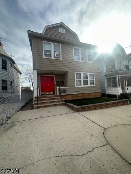Foto del edificio - 262 Hornblower Ave