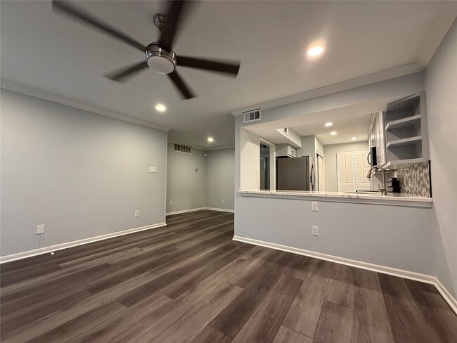 Building Photo - 777 Bering Dr