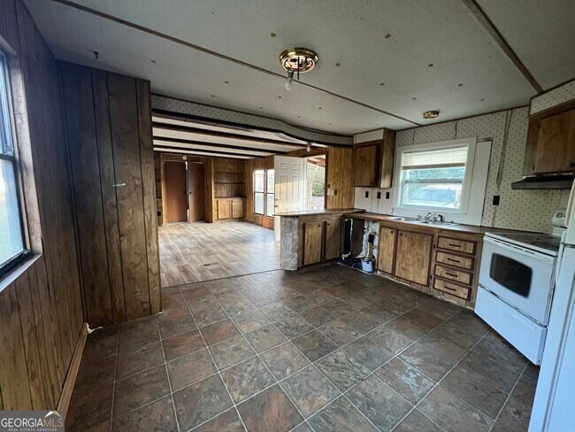 Building Photo - 445 Airline School Rd