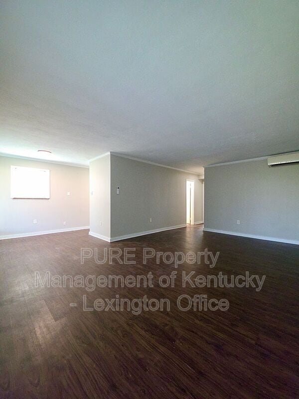 Building Photo - 1685 Alexandria Dr