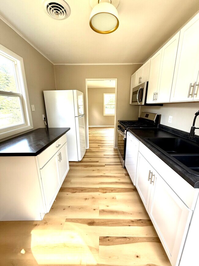 Foto del edificio - 1301 S Cottage Grove Ave