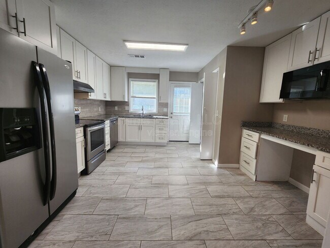 Foto del edificio - 24 Paige St