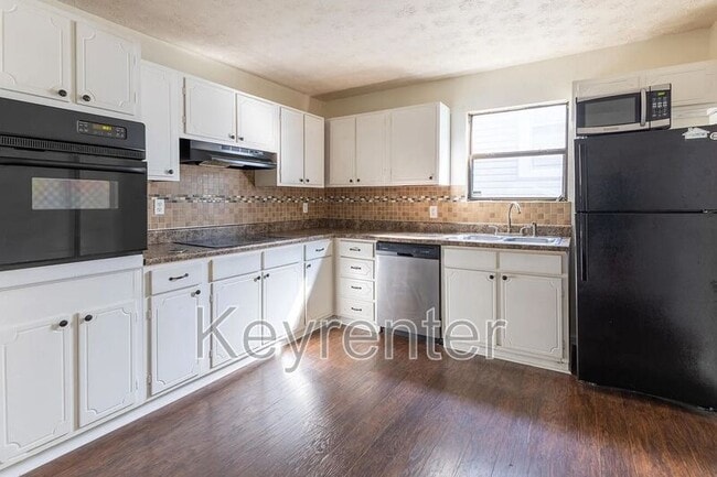 Foto del edificio - 318 E Emerald Ave
