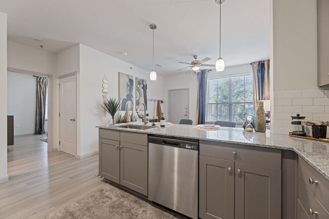 Building Photo - Emerson at Red Oak