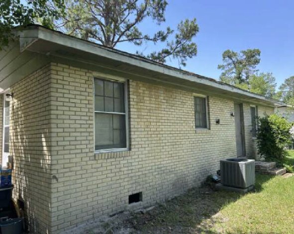 Building Photo - 907 Ponderosa Dr