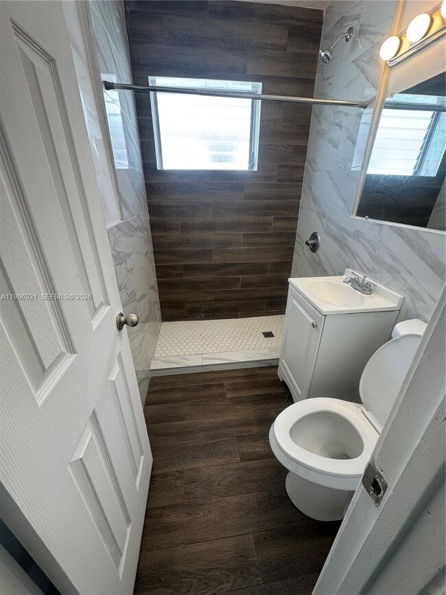 Building Photo - 7300 Harding Ave