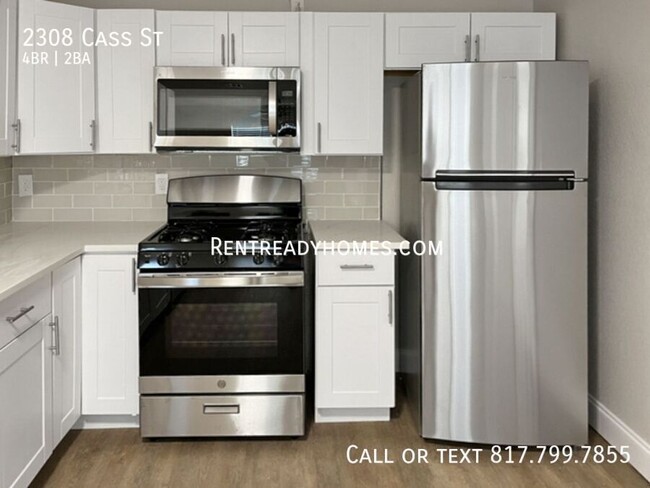 Foto del edificio - 2308 Cass St