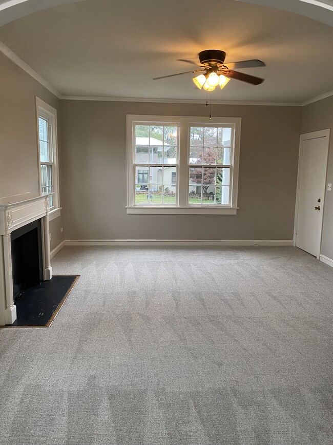 Living Room - 937 Ontario St