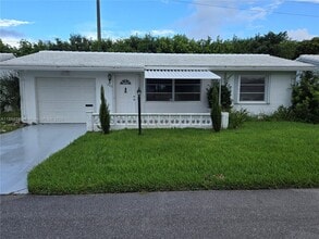 Building Photo - 600 SW 8th Pl