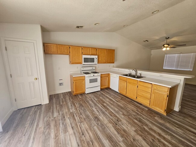 Foto del edificio - 3 Bedroom Home in Bullhead City