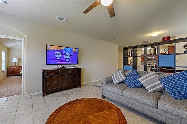 Building Photo - 1096 Decker Dr