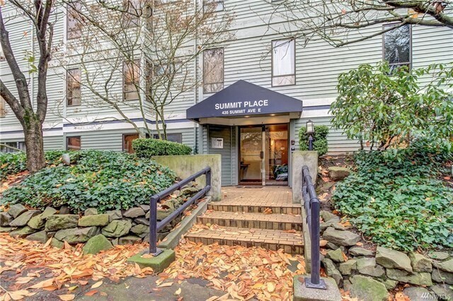 Foto principal - Remodeled 2 Bed 1.75 Bath Condo in Capitol...