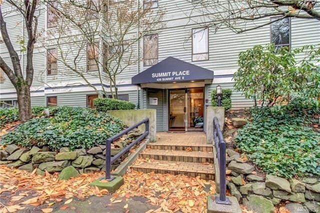 Primary Photo - Remodeled 2 Bed 1.75 Bath Condo in Capitol...