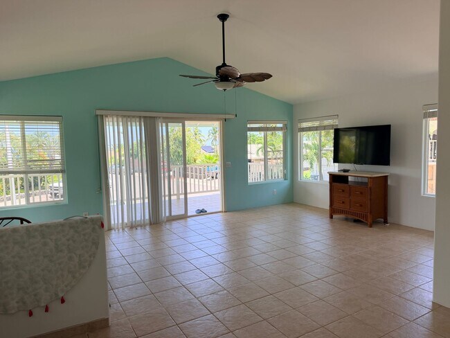 Foto del edificio - 3 Bed/2 Bath - MAGIC SANDS AREA