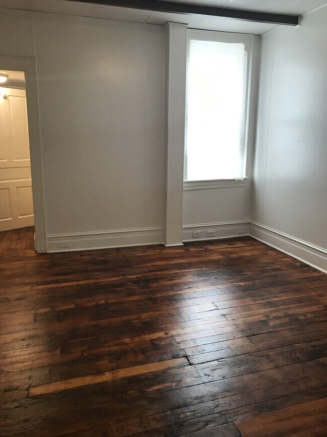 Foto del edificio - Beautiful 1 Bedroom Apt! Video in photos