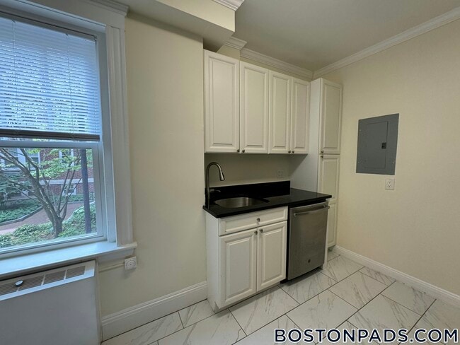 Building Photo - 26 Chauncy St