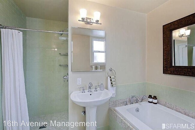 Foto del edificio - 3 br, 2 bath House - 1630 16th Avenue