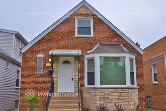 Building Photo - 6042 W Bryn Mawr Ave