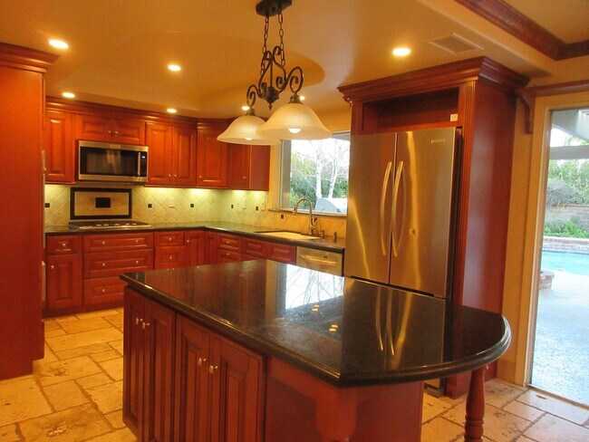 Foto del edificio - Glorious pool home in the Tampa/Devonshire...