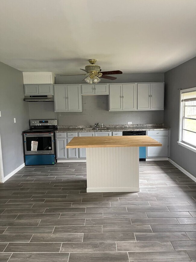 Foto del edificio - Cute 2/1 House in West Lampasas